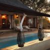 Solar-Powered Pathway Lantern For Garden Patio & Front Entrance Decor