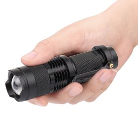 Strong Light Flashlight LED Zoom Mini Flashlight Outdoor Lighting (Color: )